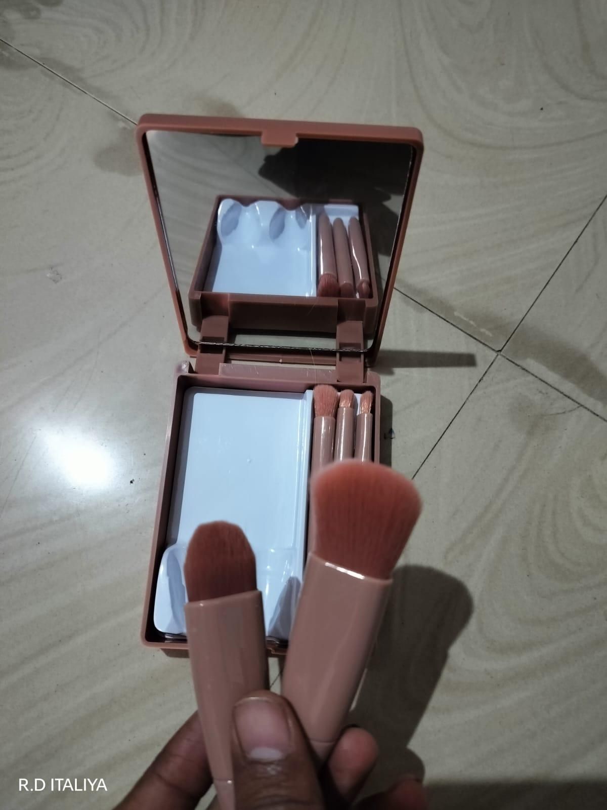 Makeup Brushes Set With Mirror